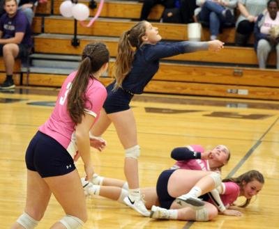 Raider volleyball overcomes wild 2nd set to defeat Gretna, closes regular season tonight