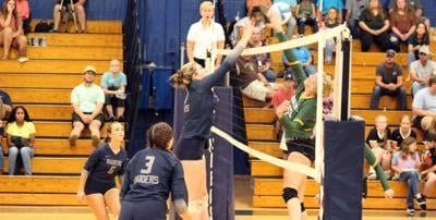 Raiders volleyball remains undefeated after sweep of Buckingham