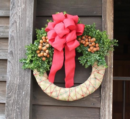 Appomattox Garden Club decorates Appomattox Court House National Historical Park