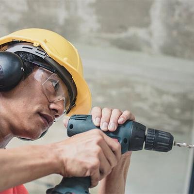 8 Tips for Safely Operating Battery-Powered Tools