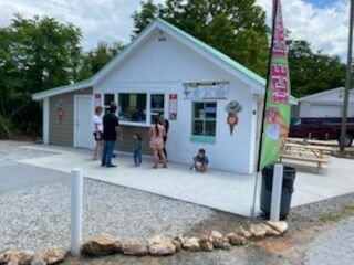 Mr. Bubbles Ice Cream Stand comes to Pamplin