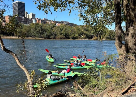 Appomattox Middle School 6th grade field trip to James River
